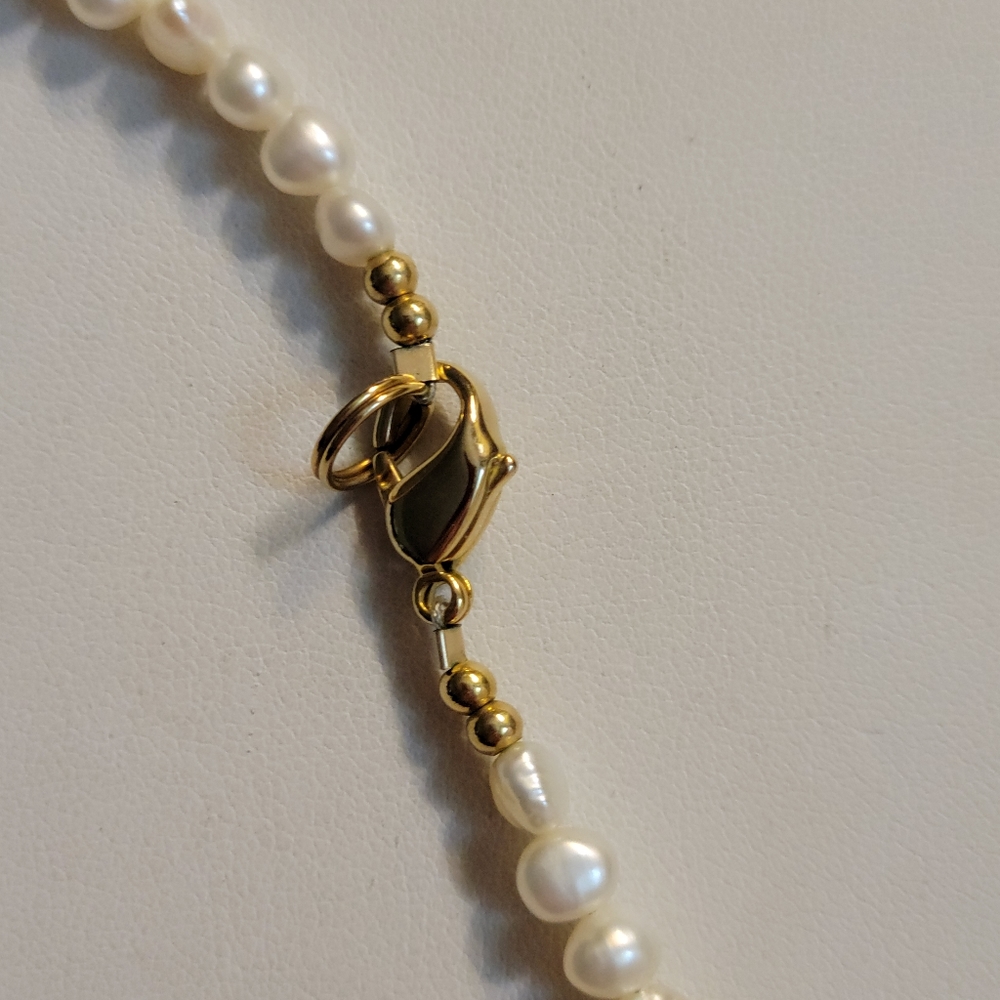 Beaded Necklace with Filled Heart Pendant - Picture 5 of 5